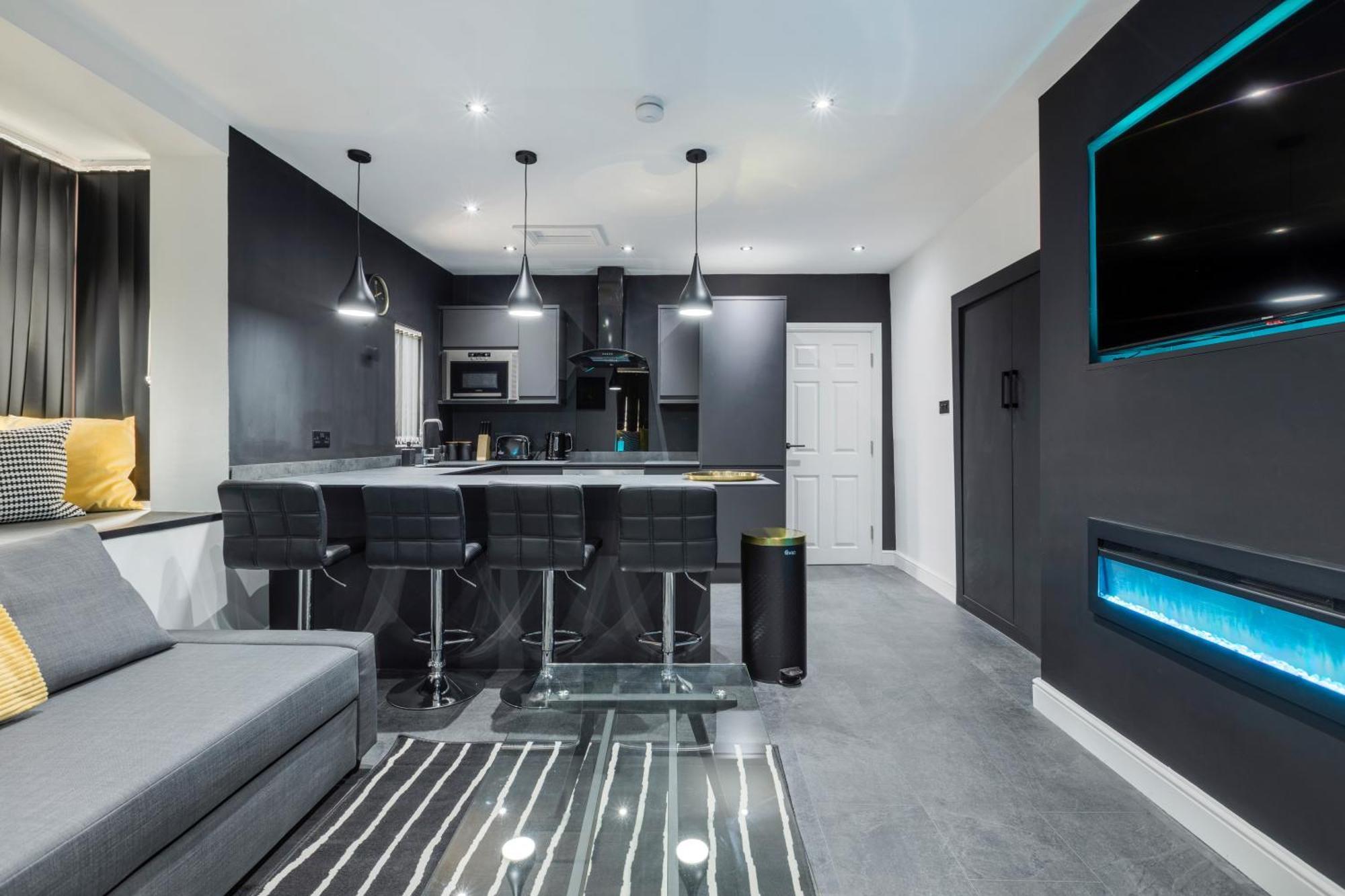 Two Bed Modern Apartment 5Min Walk To Town Centre With Free Parking ! Under New Management Blackpool Dış mekan fotoğraf