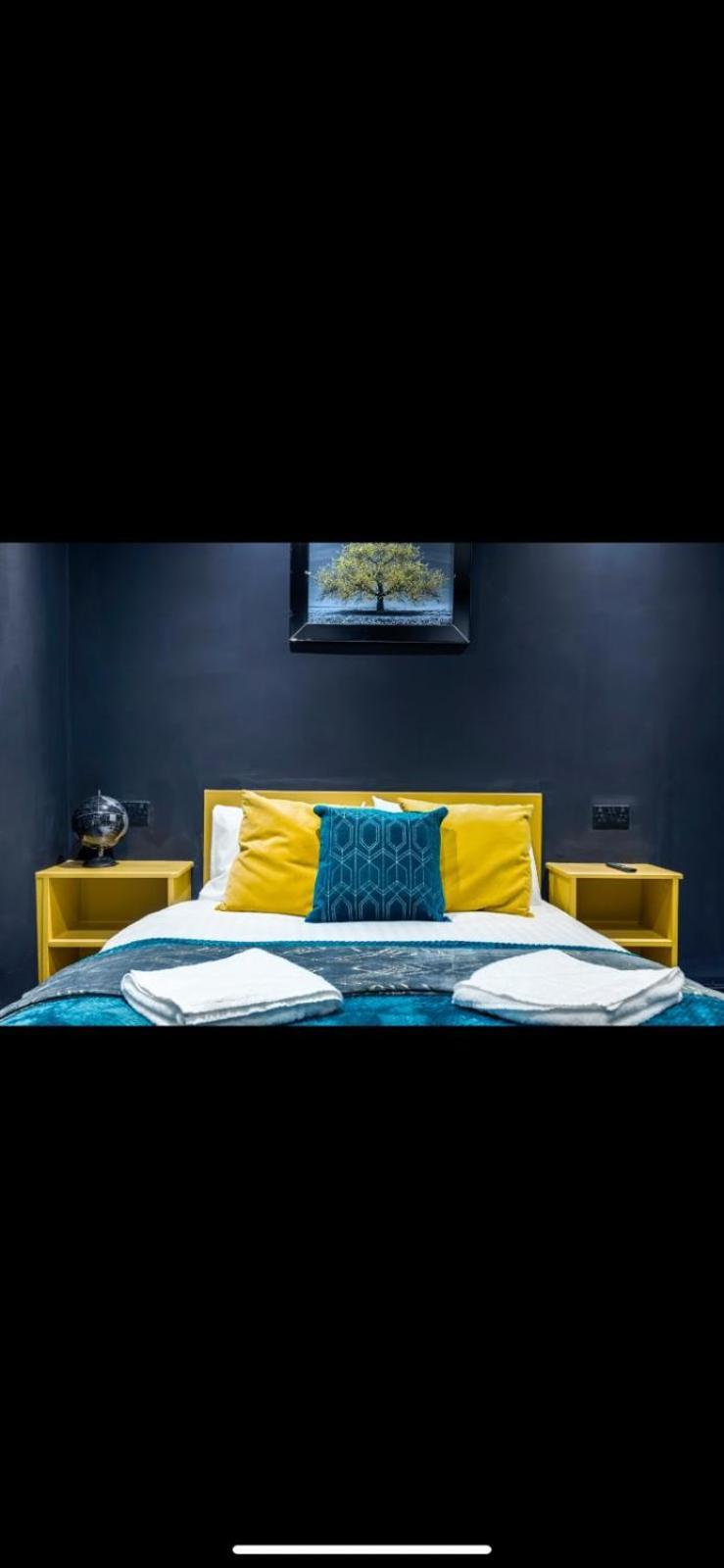 Two Bed Modern Apartment 5Min Walk To Town Centre With Free Parking ! Under New Management Blackpool Dış mekan fotoğraf