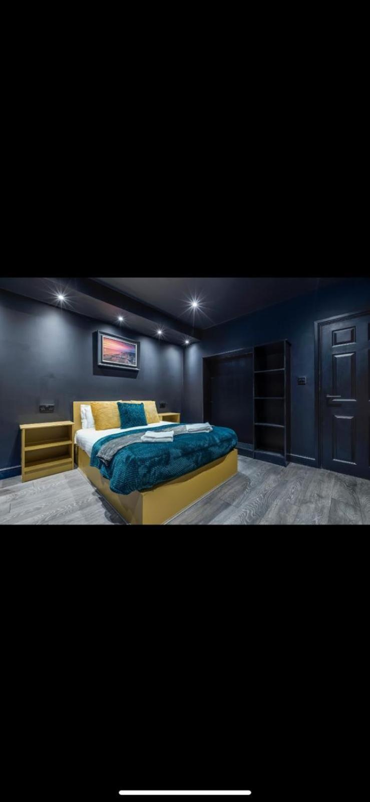 Two Bed Modern Apartment 5Min Walk To Town Centre With Free Parking ! Under New Management Blackpool Dış mekan fotoğraf